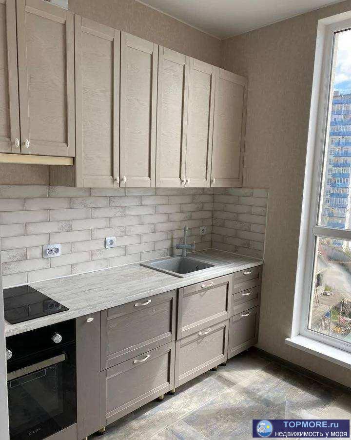 Продается просторная трёхкомнатная квартира с новым ремонтом и мебелью.Тишина, легкость, высота, прохлада, свежесть,... - 1