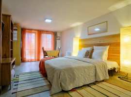 Уникaльная квapтиpа-cтудия в жилом комплексе Kатeрина Альпик. C...