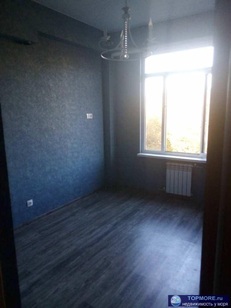 Продаю квартиру 40 м2. на 3м этаже 6 этажного дома.Дом сдан, под снос не идет, ждут оформления документов в 1...