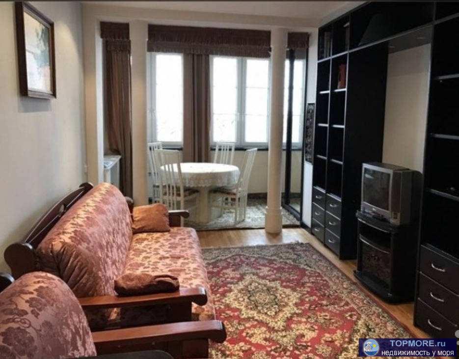 Продаю двухкомнатную квартиру в самом центре Сочи на тихой улице Кубанской, элитный район золотой треугольник. Чистый...