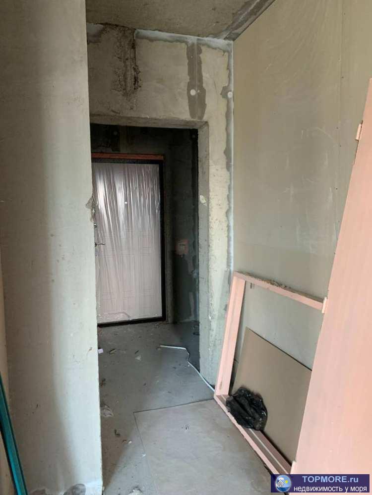 Продам трехкомнатную квартиру общей площади 100 кв м с потолками 4.0 , балконом на 20 этаже 20-тиэтажного дома без... - 2