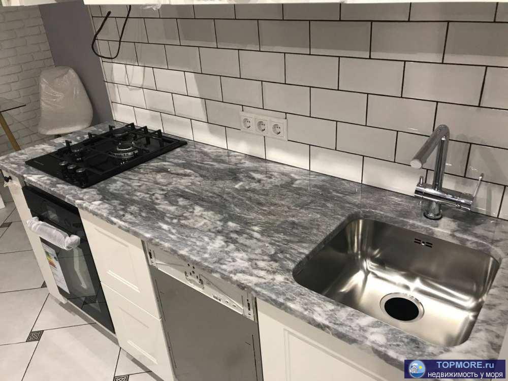 продаю 1 комн. кв. площ. 43 кв.м. на 3 эт. 3 этажного дома . Газ,вода , центральные , газовый котел , вид а море 5... - 1