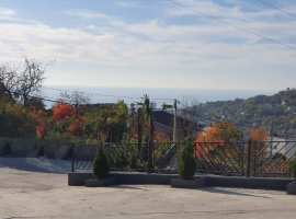 Срочно! Продается уютная квартира студия с придомовой территорией...