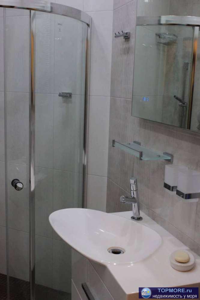 Продается квартира в самом центре города Сочи.Светалая и уютная квартира.Очень хорошо спланирована,все делалось для...