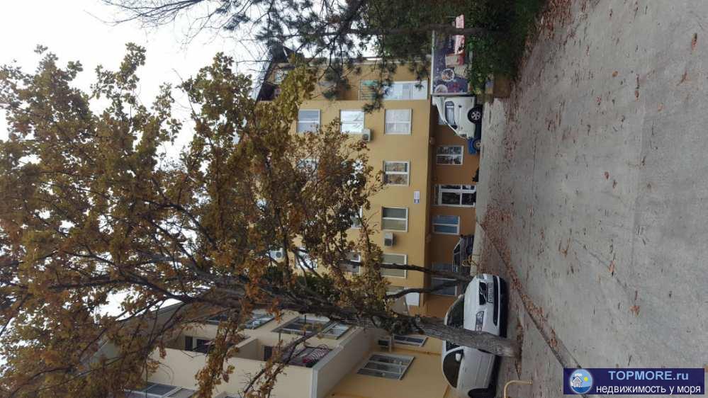 Продается замечательная полутрка 32 квадрата. Монолитное строение, дом 2011 года постройки (Обжитый, устоявшийся, не... - 1