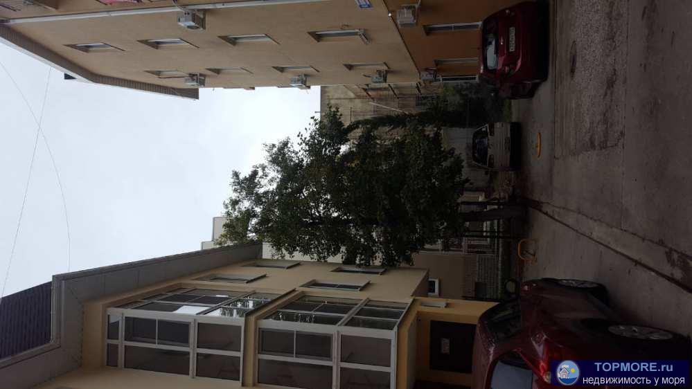 Продается замечательная полутрка 32 квадрата. Монолитное строение, дом 2011 года постройки (Обжитый, устоявшийся, не... - 2