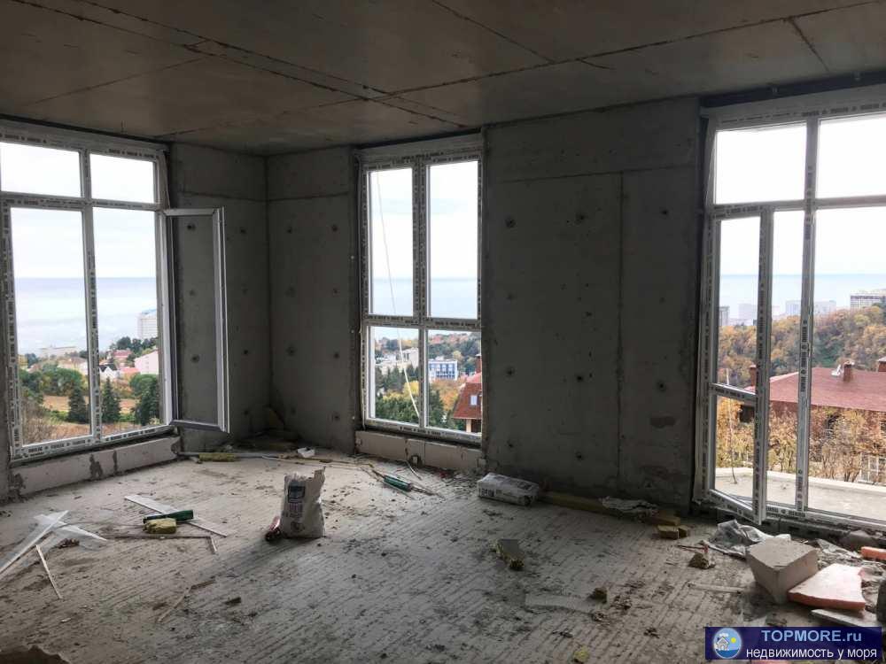 Продается новая, с потрясающим видом на море и центр просторная квартира - 1