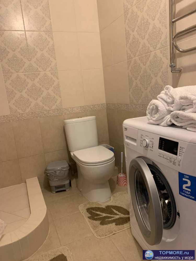 Светлая, теплая студия, 25 кв.м, вдоль ул. Защитников Кавказа, пгт Красная Поляна. Рядом с домом продуктовый магазин,...