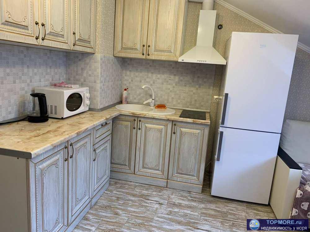 Светлая, теплая студия, 25 кв.м, вдоль ул. Защитников Кавказа, пгт Красная Поляна. Рядом с домом продуктовый магазин,... - 2