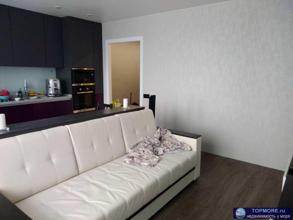 Продается квартира в живописном месте района Хоста.Кухня-гостиная и спальня. Дом газифицирован. Ипотеки проходят.