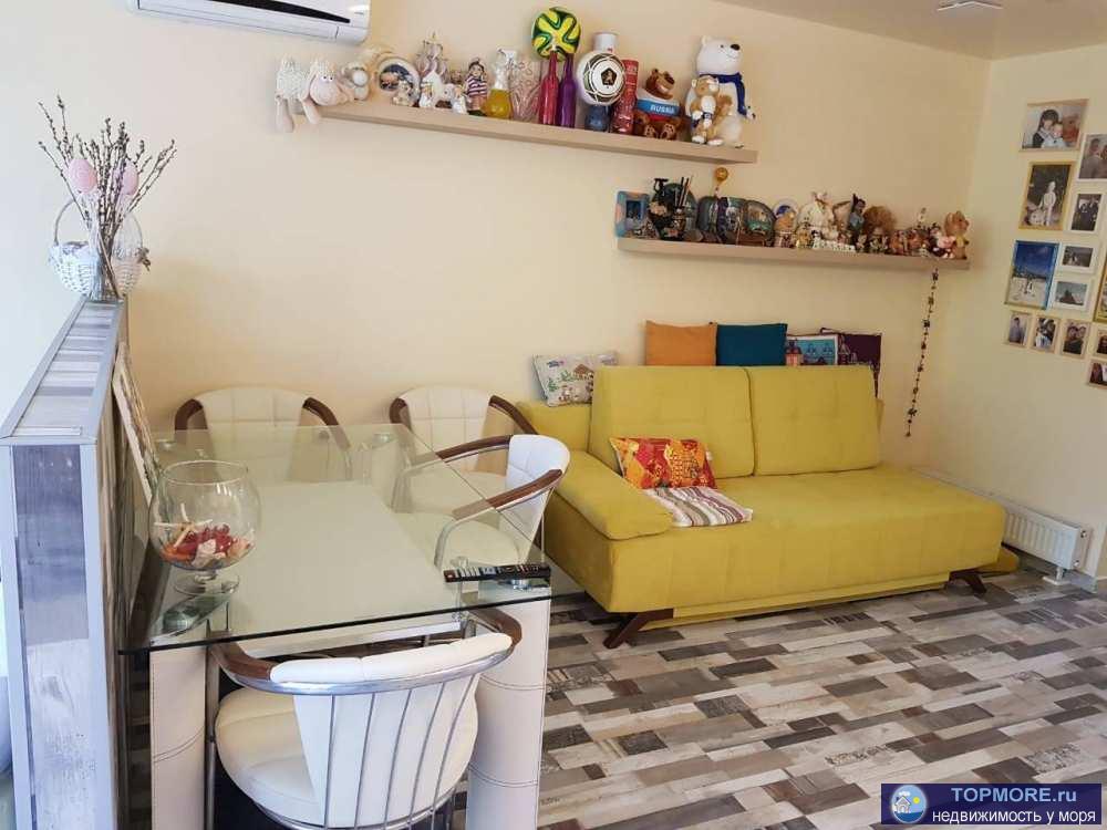 Продаю квартиру-студию. В квартире выполнен качественный ремонт, есть вся необходимая мебель и техника. Просторный... - 1