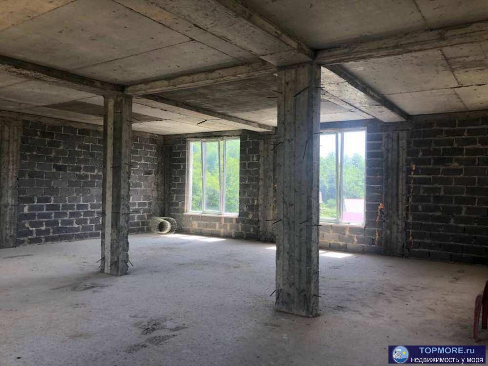 Замечательный дом, 240 квм.; монолит с заполненинием; предчистовая отделка, свободная планировка, все коммуникации.... - 1