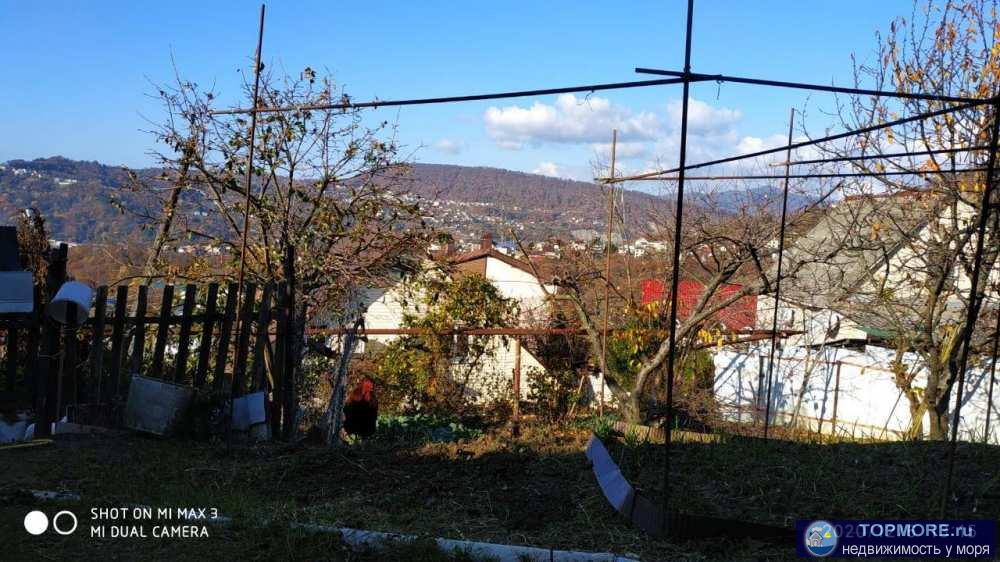 Капитальный жилой дом на Абовяна (Макаренко верх)2 этажа: 1 этаж: гостиная (35кв м), большая кухня с видом на горы,...