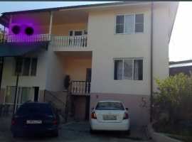 Продаю дом в самом центре очень уютного и комфортного и тихого...