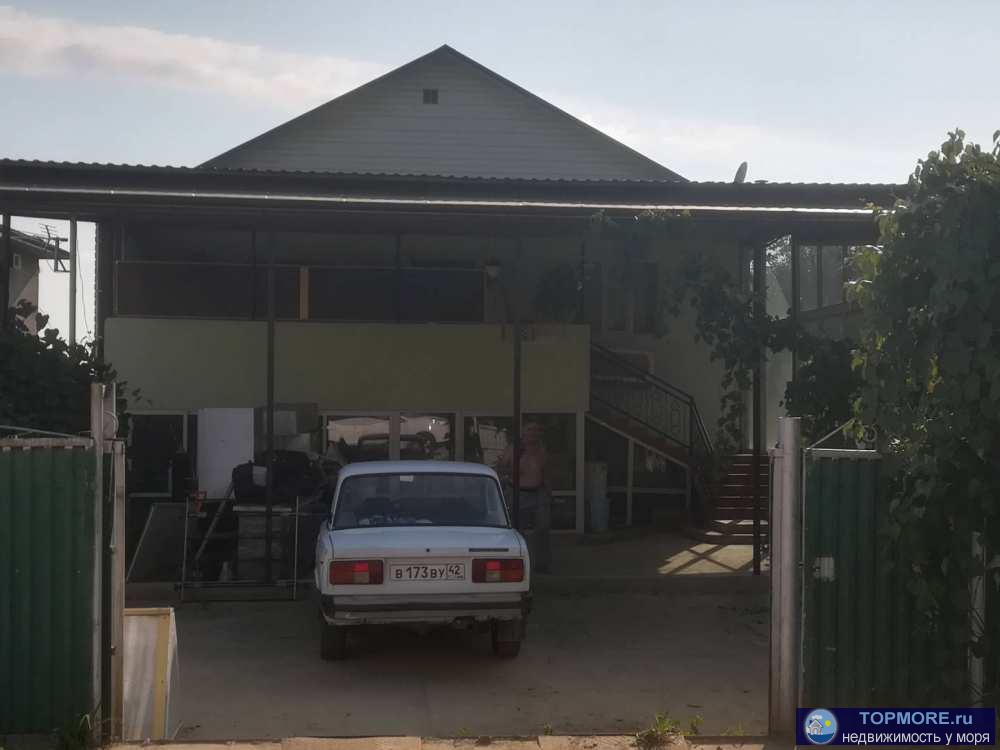 Продается 1/2 часть дома, расположенного по дороге на Красную поляну в с.Молдовка. Дом монолитный, с блочным...