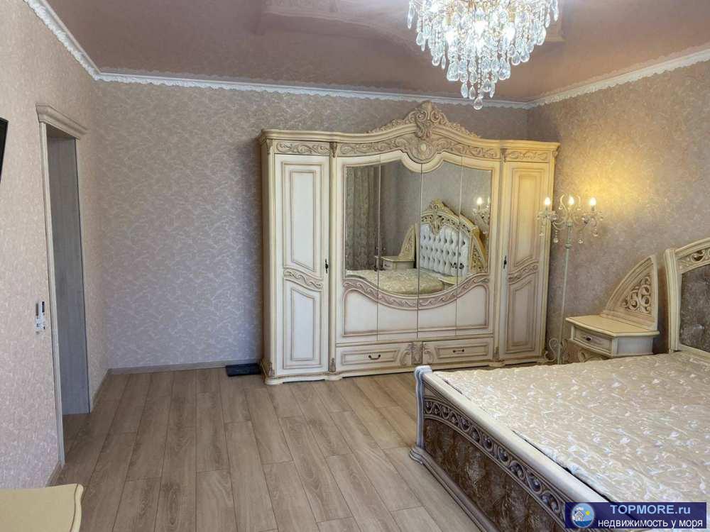 Дом 300 кВ/м отдельно стоящая сауна , свет 3 фазы, природный газ, тёплые полы батареи , дом утеплён , стоит на сваях... - 2