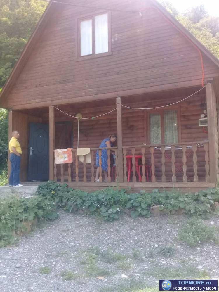 Продается уютный дом в Татьяновке рядом с речкой Псезуапсе. Дом из сруба, два этажа с тремя спальнями, кухней и...