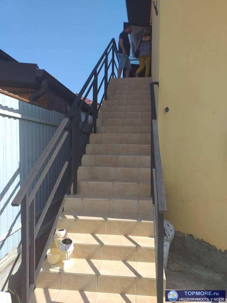 Продаю трехэтажный дом в Некрасовке. Дом распланирован: первый этаж - три спальни, кухня-гостиная, санузел,... - 1