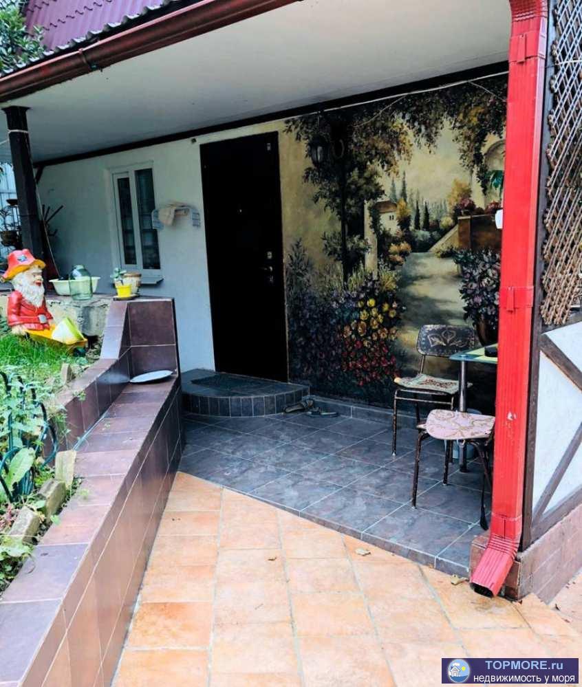 Потрясающий дом для жизни в тихом и живописном месте в гармонии с природой .  Все комуникации центральные включая газ... - 1