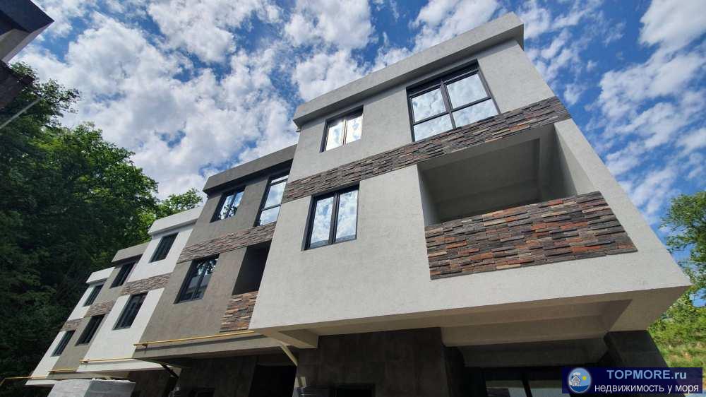  Продаю таунхаус - въезд на территорию комплекса через кпп,-полностью готовы документы на индивидуальный жилой дом с...