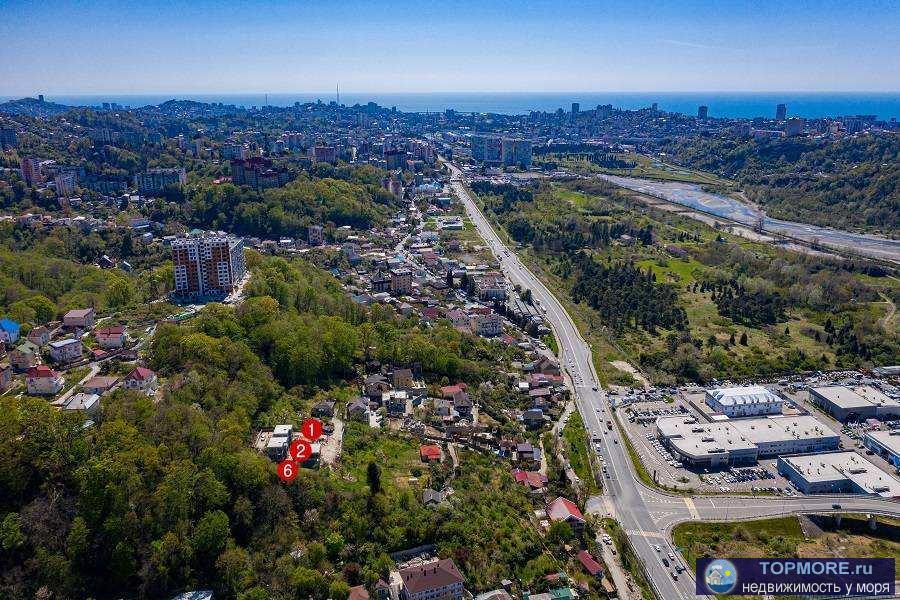 Поселок из шести домов, с закрытой придомовой территорией, выполненный в современном стиле, с витражным остелением.... - 2