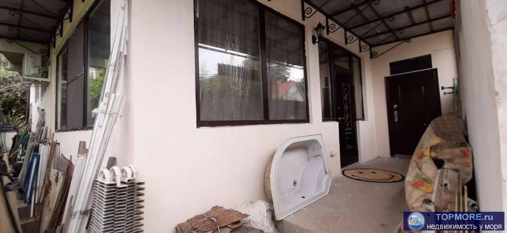 Вид на море и горы, центральная часть Сочи, 10 мин до пляжа на общественном транспорте, живописное место, граничит с...