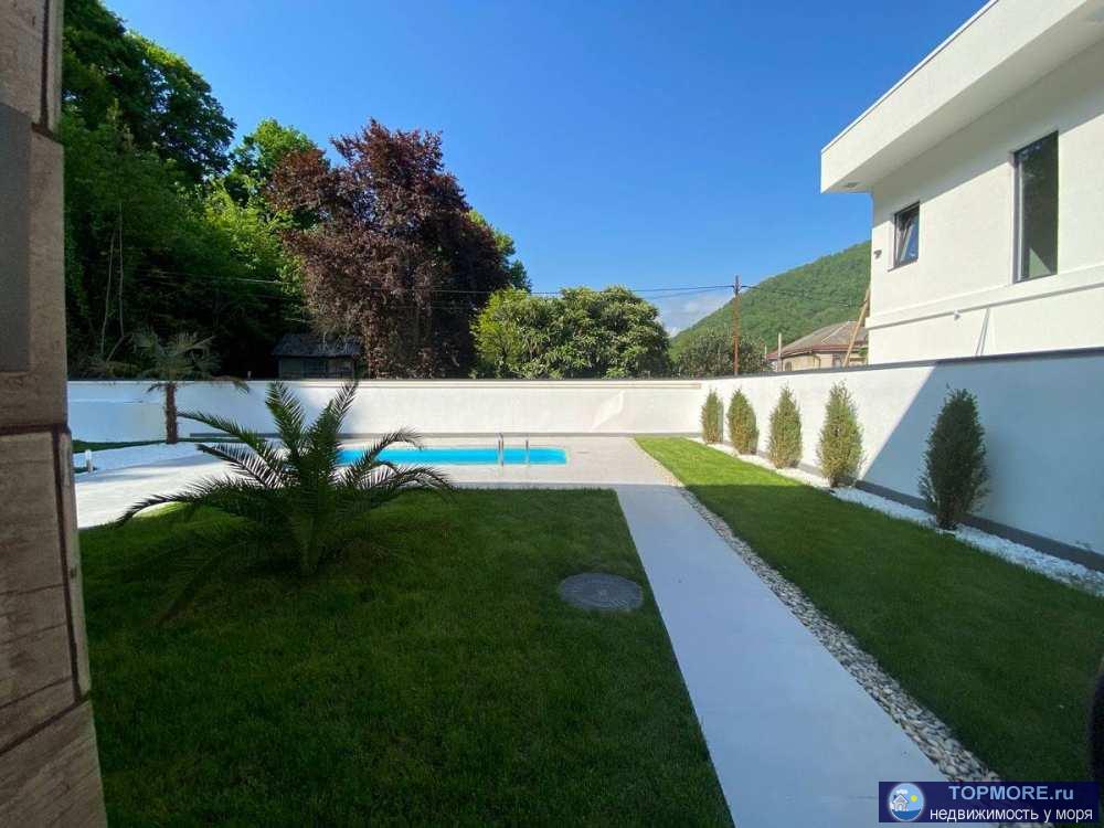 Продаю дом в Центральном районек Сочи. Дом находится в коттеджном поселке,тихом и уютном,граничит с Национальным... - 2