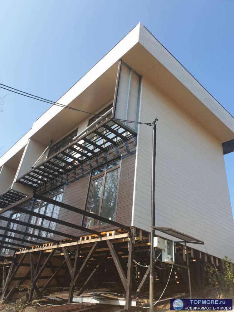 Таунхаус в городе Сириус (Имеретинка) с эксплуатиромой крышей.Площадь 280 метров квадратных с эксплуатируемой крышей,... - 1