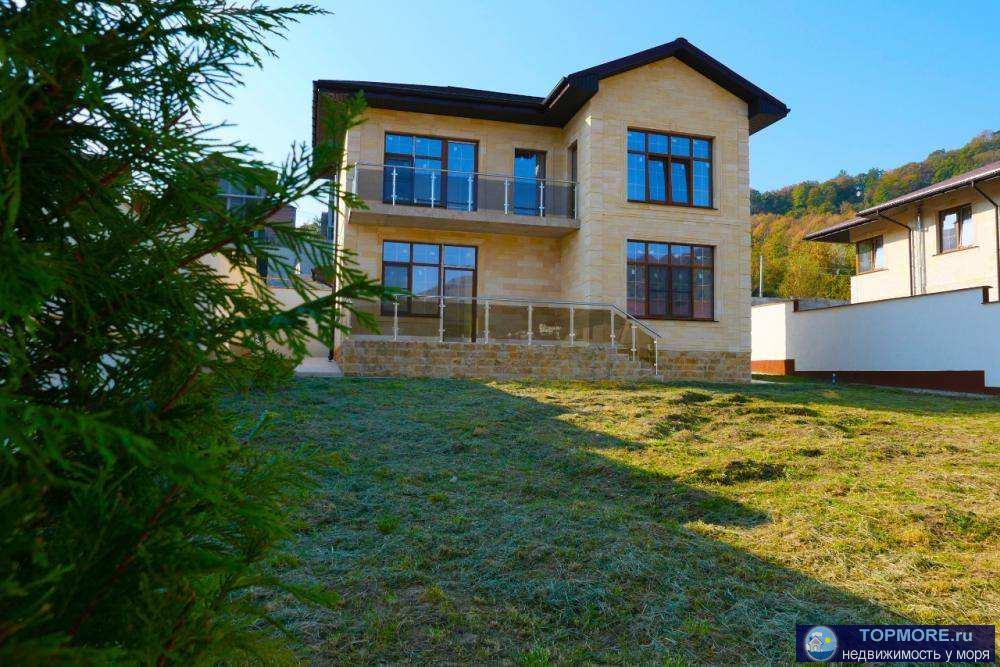 Продаю дом в классическом стиле из Дагестанского камня,  общей площадью в 165 кв.м., на участке в 6 соток (ижс),...