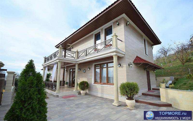 Предлагаем к продаже новый дом площадью 200 кв. м.,расположенный в очень престижном месте Хосты. В этом районе одна...