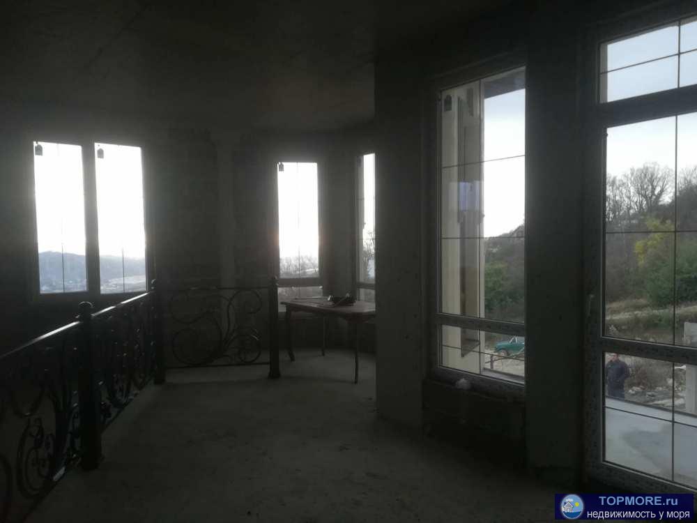 Новый дом бизнес-класса с великолепным видом на море и горы! Дом блочный, первый этаж кухня-гостиная, санузел, второй... - 1