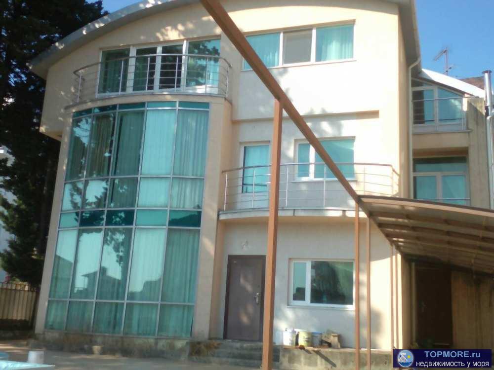 Продаю дом в самом лучшем районе города-курорта Сочи! Для комфортного проживания рядом с домом есть абсолютно все:...