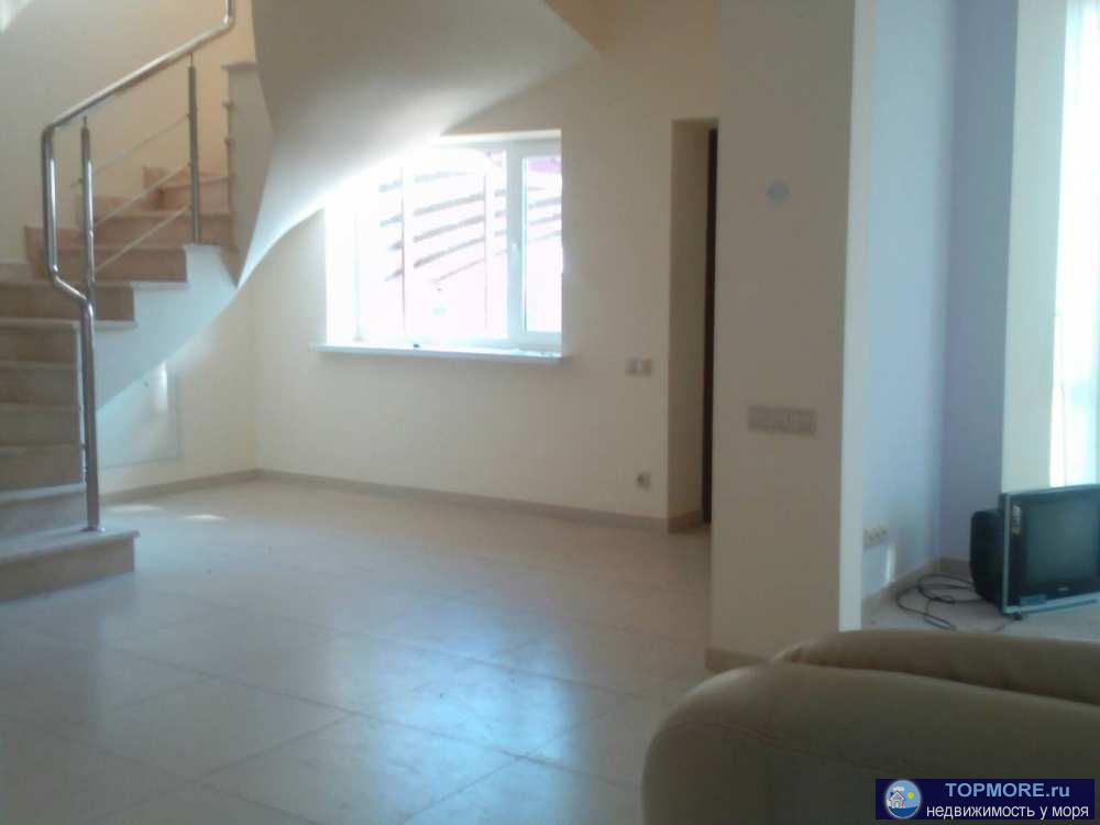 Продаю дом в самом лучшем районе города-курорта Сочи! Для комфортного проживания рядом с домом есть абсолютно все:... - 2