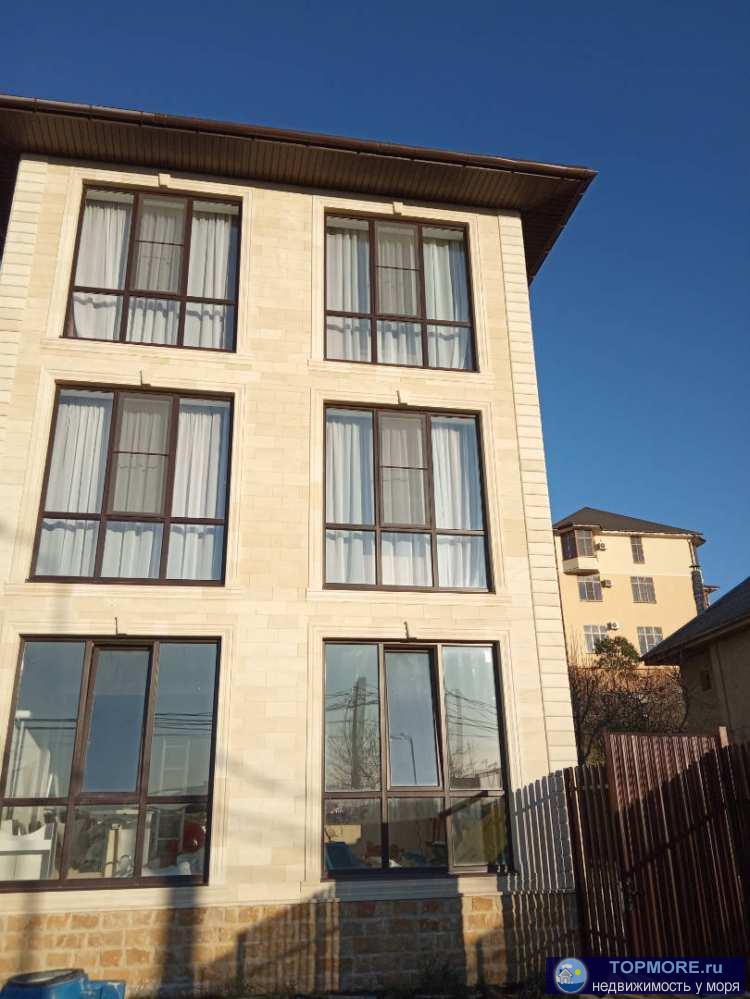 Продаю дом с видом на море, построен в 2019 году, в доме 6 спален, з/у 6 сото, назначение ижс, на участке ландшафтный...