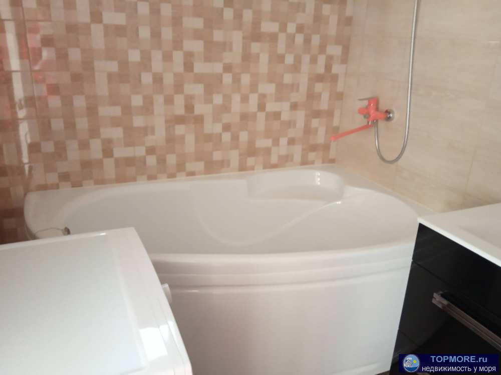 Продаю дом с видом на море, построен в 2019 году, в доме 6 спален, з/у 6 сото, назначение ижс, на участке ландшафтный... - 1