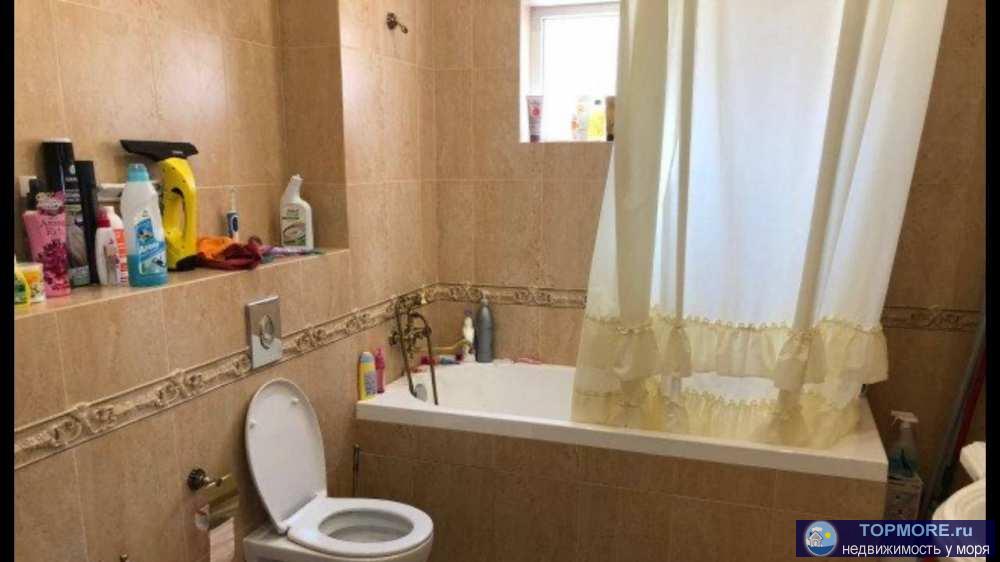 Новый дом расположен в Хостинском районе г.Сочи  1эт. прихожая, кухня- гостиная, санузел. 2эт.три спальни санузел, 3... - 1