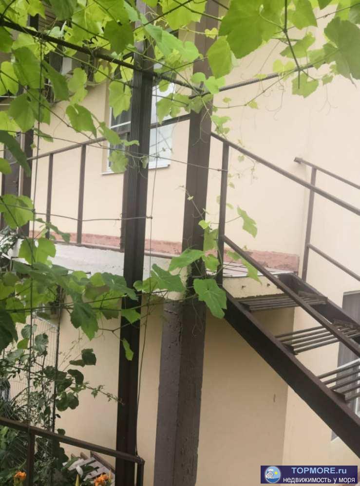 Большой плодоносящий сад.Грамотная планировка и современный ремонт. Все коммуникации централизованые, есть газ.Дом... - 2