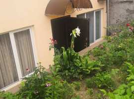 Большой плодоносящий сад.Грамотная планировка и современный ремонт....