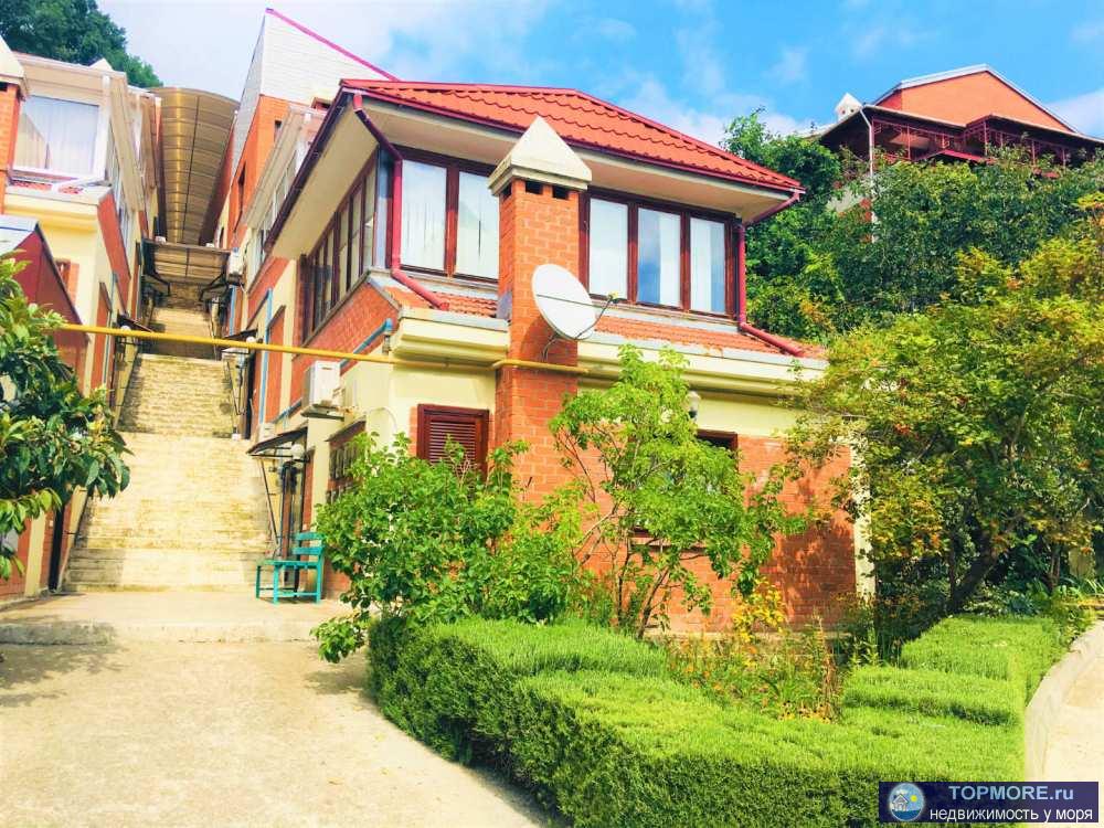 Продается таун хаус в элитном поселке Газпром На Благодатном! 4 комнаты,два санузла.Свой уютный дворик 30 кв,где...