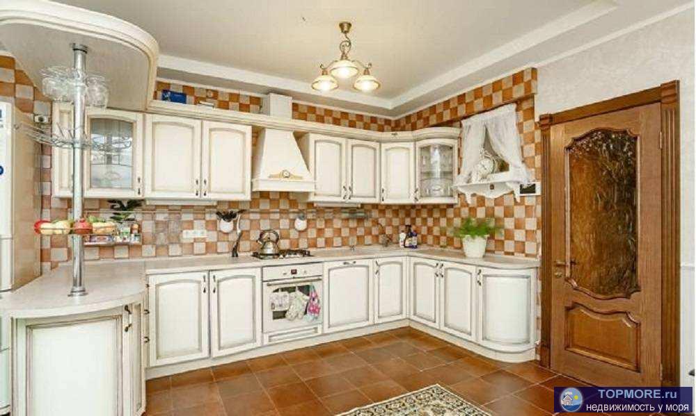 Продаю отличный 3х-этажный дом с ремонтом, бытовой техникой и хорошей мебелью, 3 комнаты, одна из них имеет отдельный... - 2