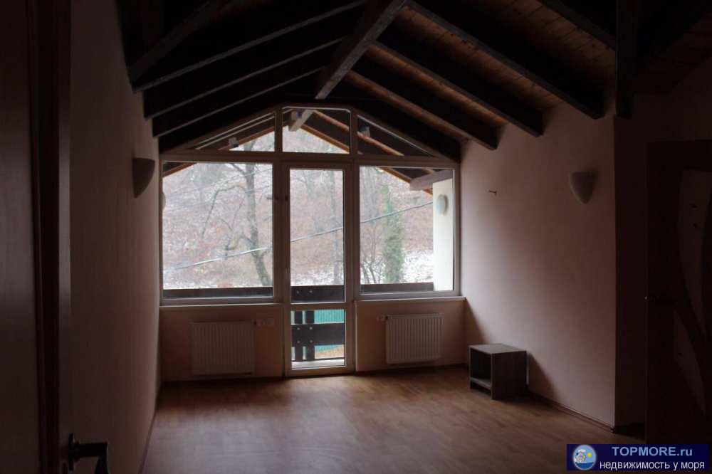 Продается дом 312кв.м. на 5 сотках земли с ремонтом мебелью техникой на Красной поляне. В доме 5 спален. Все... - 1