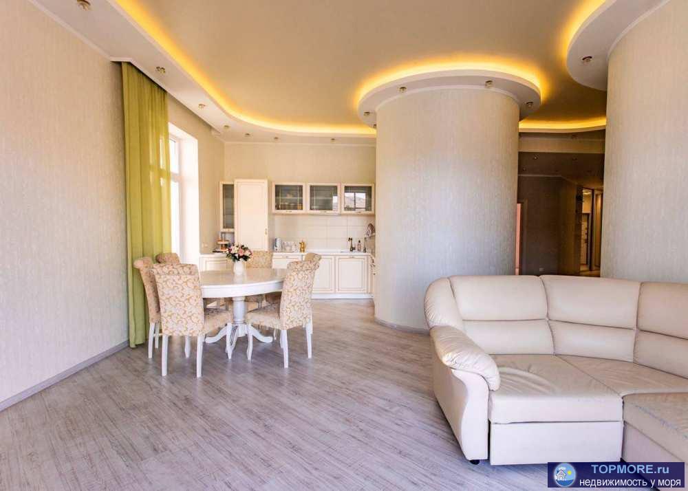 Продам отличную, очень просторную и светлую квартиру общей площадью 160 м2 с дизайнерским оформлением в районе...