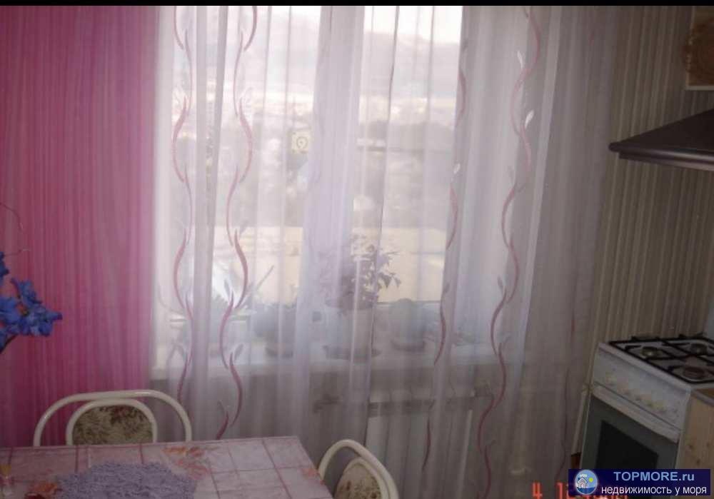  3-х комнатная квартира с мебелью,  с/у совмещен, с новым хорошим ремонтом, натяжные потолки, перепланировка... - 2