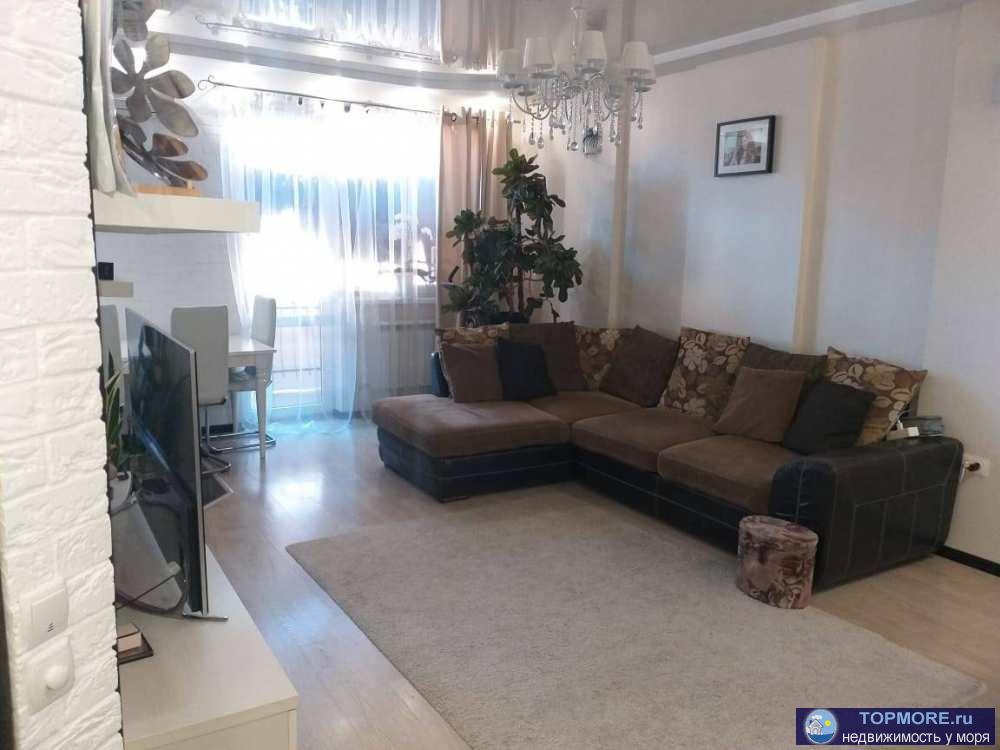 Продается просторная  квартира в двух уровнях общей площадью - 98 кв. м. В квартире выполнен хороший качественный...
