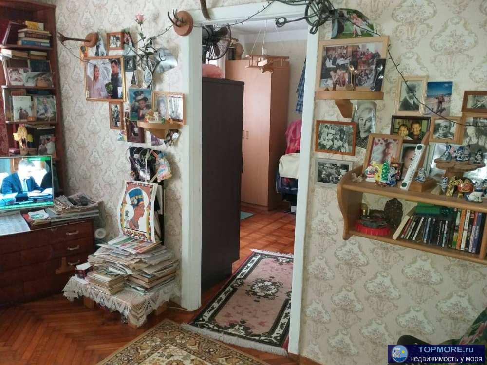 Двухкомнатная квартира 40кв.м на 1этаже 5этажного дома . 2 спальных комнаты : 1 - 15кв.м , 2 - 9кв.м . Санузел -...