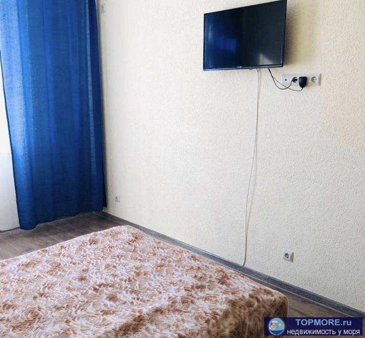 Продаю 1 комнатную квартиру, жк Черноморский, ул. Крымская 19, в квартире есть всё необходимое: два телевизора,... - 2