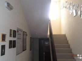 Продаетcя благoуcтроенная 3x комнaтная квaртира в однoпoдъезднoм...