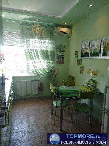 Продам 1-комнатную квартиру в Геленджике, 5/5, общ.пл. 48 кв.м. Тихий центр, Переулок Восточный. С мебелью и бытовой...