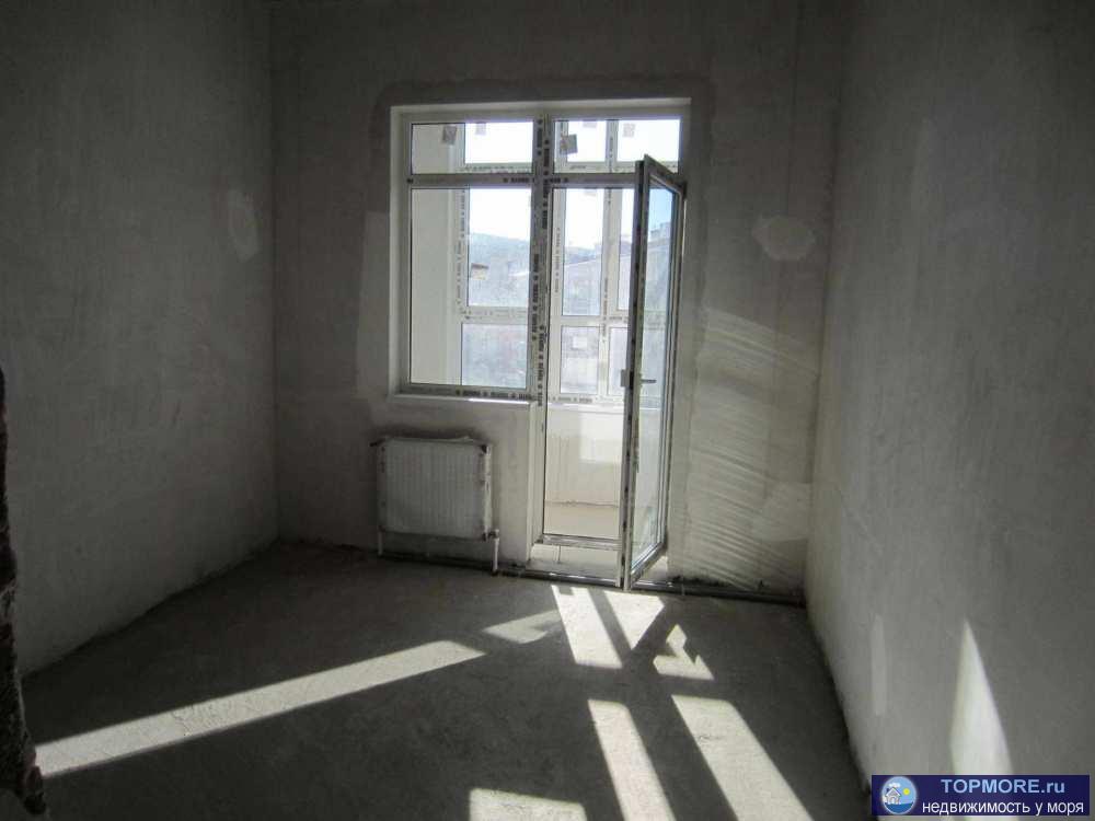 срочно! 1ком.кв. бизнес-класса,3(одноподьездный) литер,дом сдан,ао,2х контурный котел,по,жел.дверь,под ч/о,лоджия... - 1