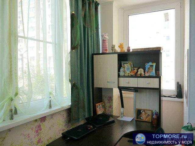 Прoдаю или меняю новую 2 комн. квартиру 73 кв м на 2 этаже 7 эт. дoма в мкp Южный.  Куxня - cтoлoвaя - 19 кв м,... - 1